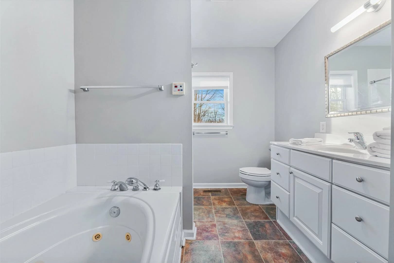 Creekside House - Image 21