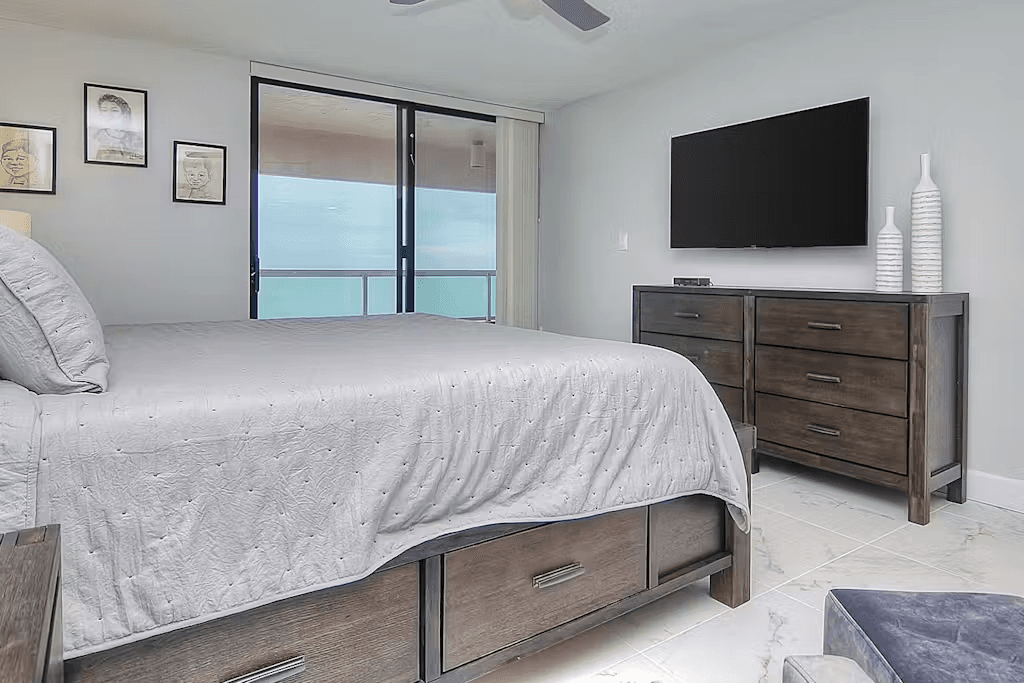 Sand Key Residence - Image 17