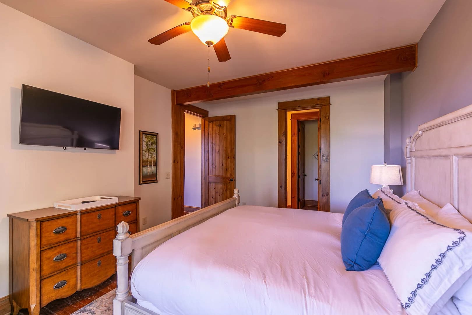 Blue Hole Lodge - Image 35