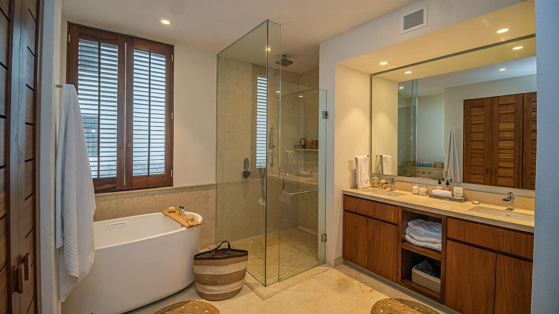 Ocean Views Home - Image 7