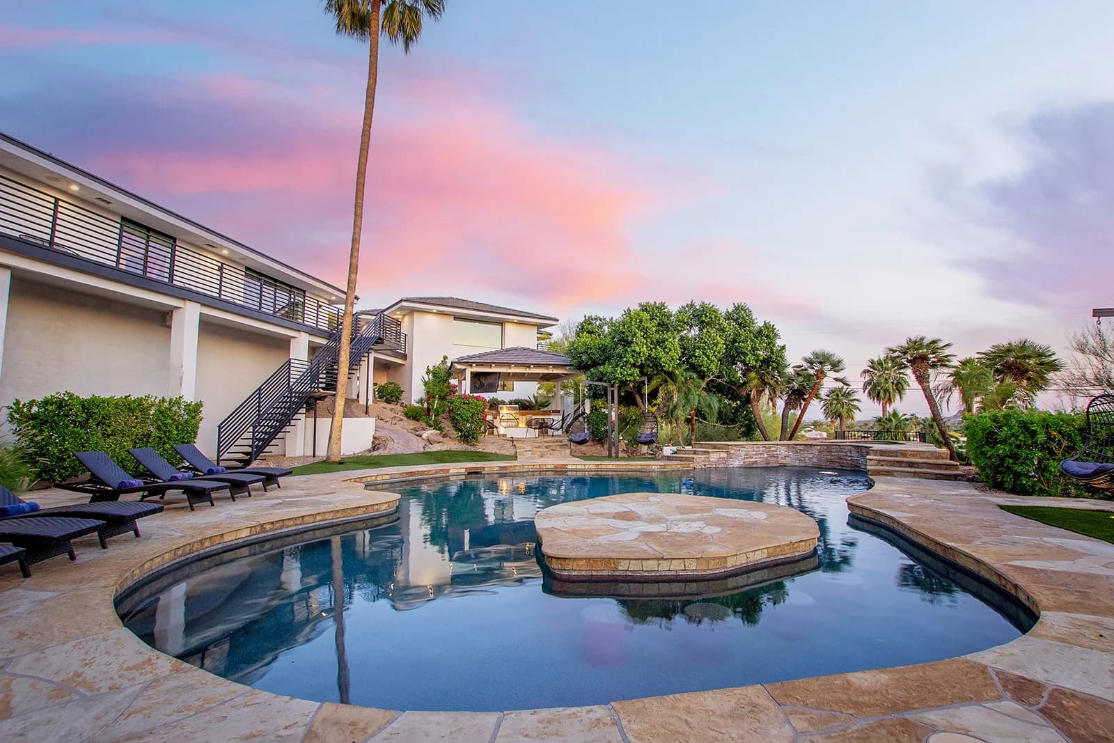 Valle Vista Manor - Image 86