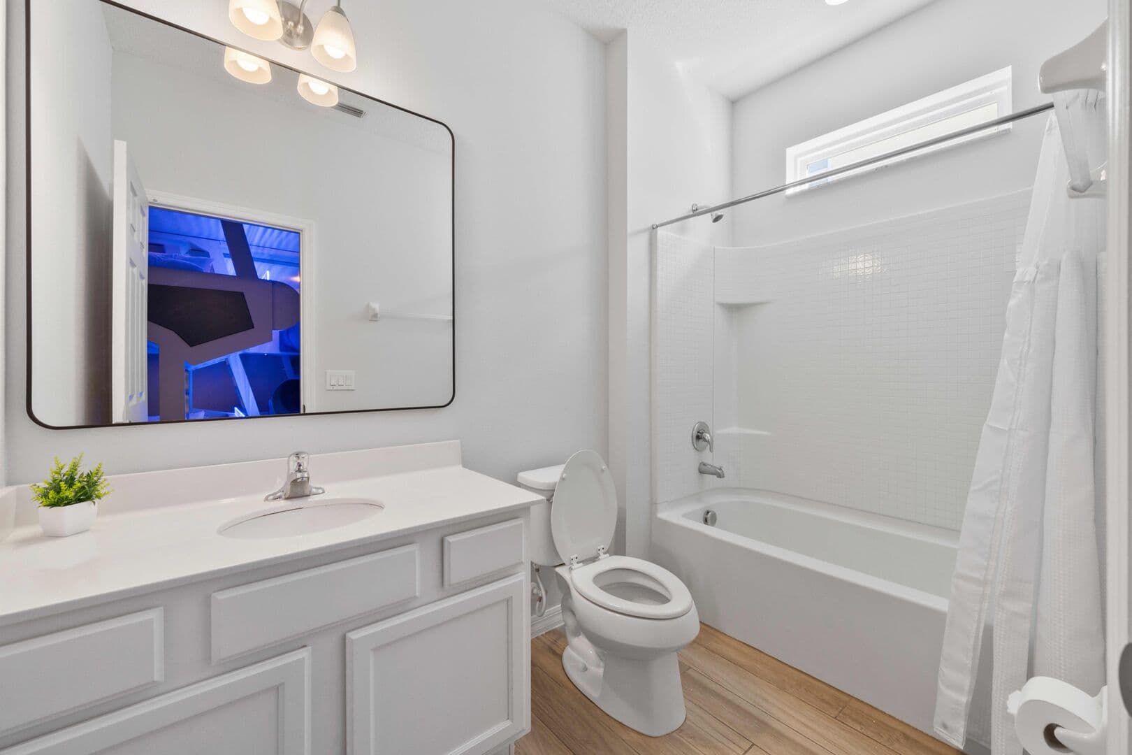 Grand View - Image 50