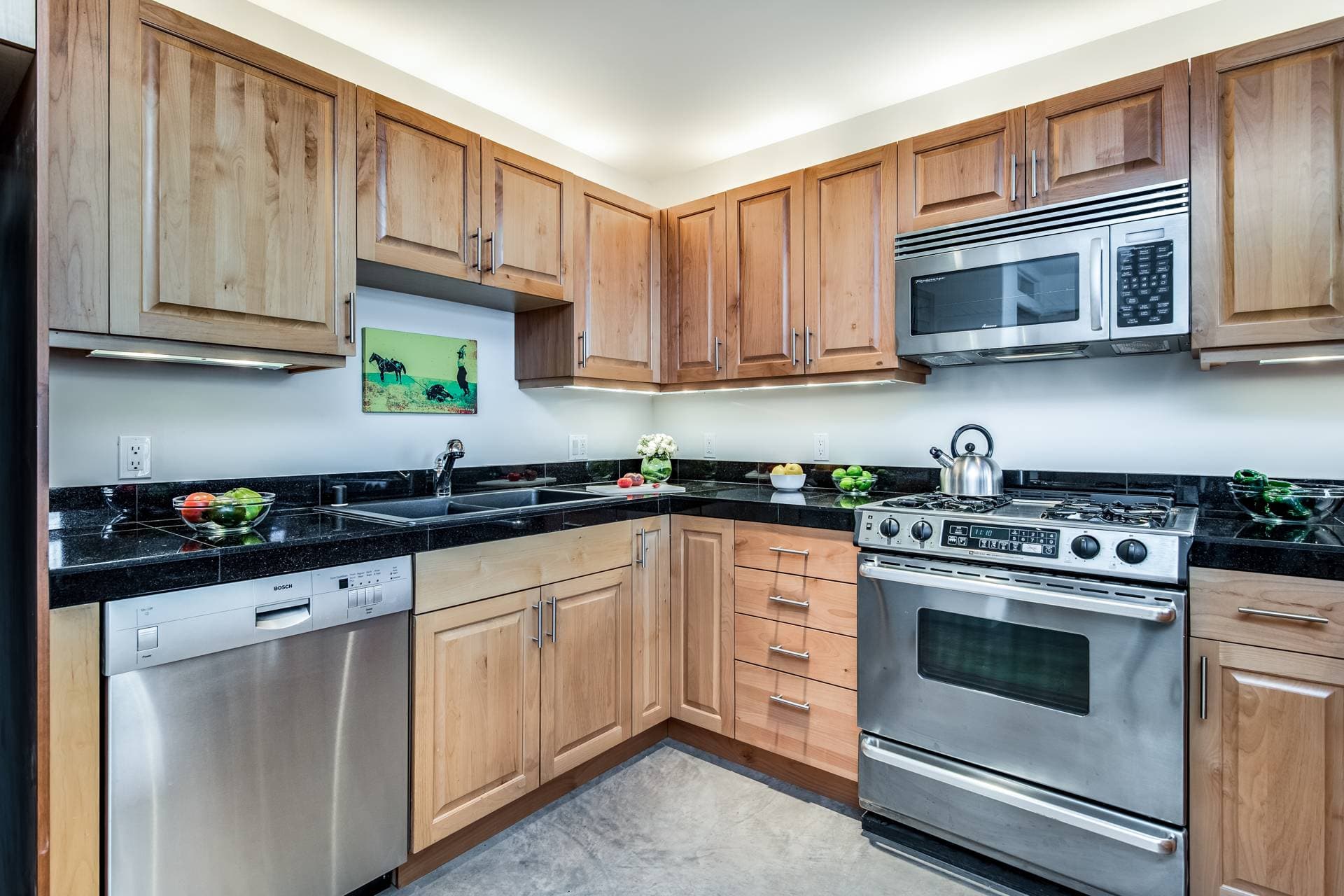 Eye Candy Loft - Image 2