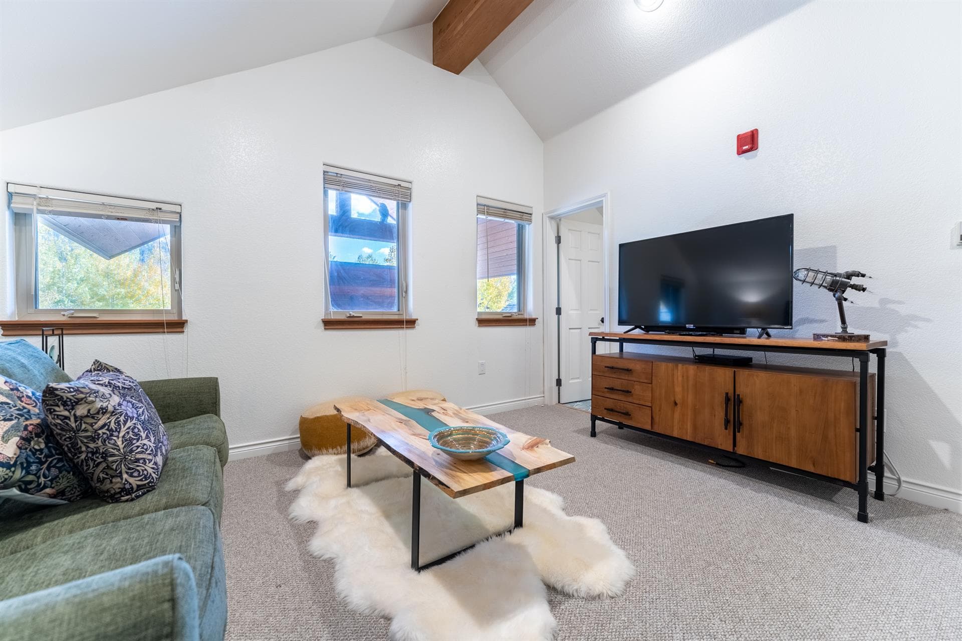 Retreat on the Blue - Image 20