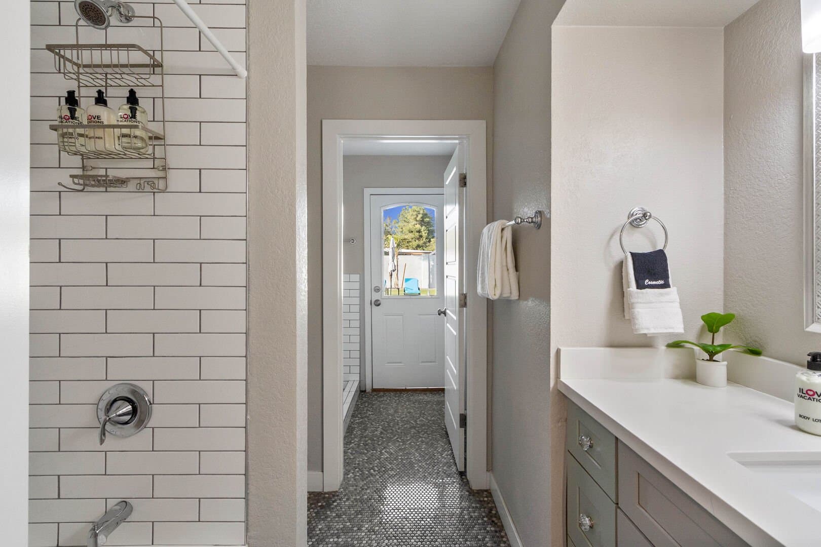 Day Dream - Image 30