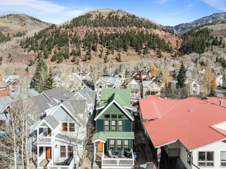 Pacific Street Townhome #514B - Image 3