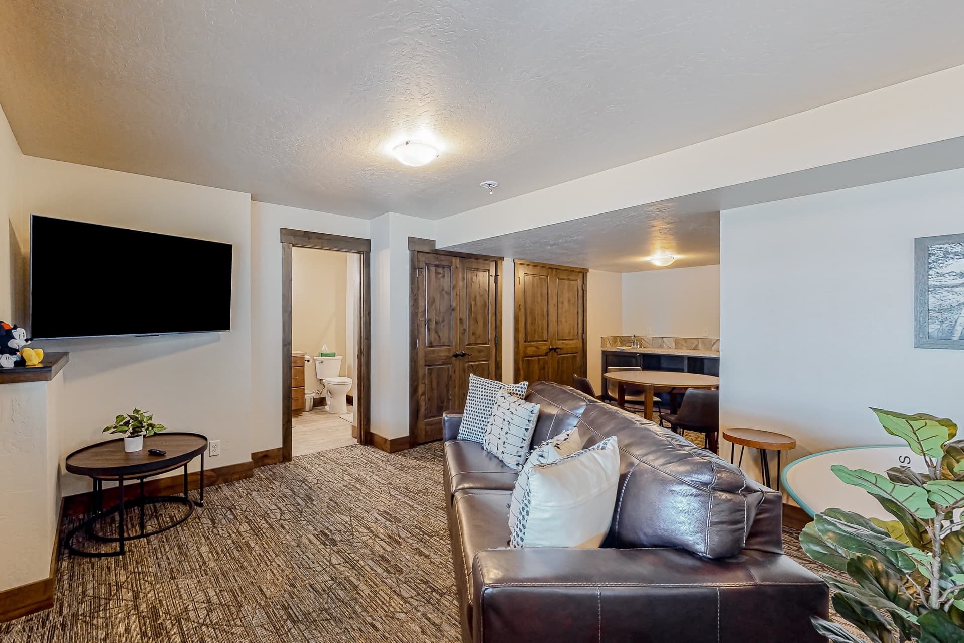 Leaning Pine Point at Half Round Bay - Image 28