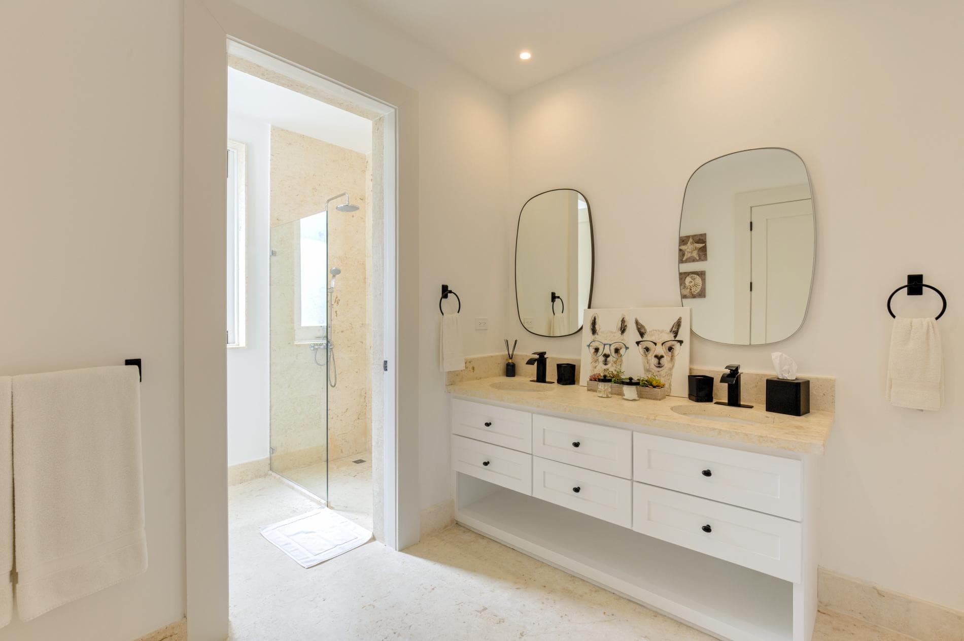 Arrecife Escapade - Image 12