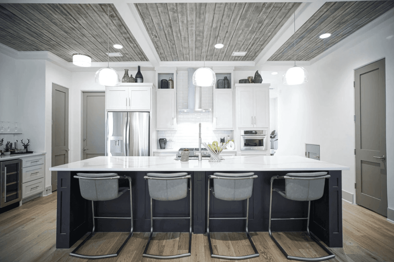 Beauty and the Beach - Image 5