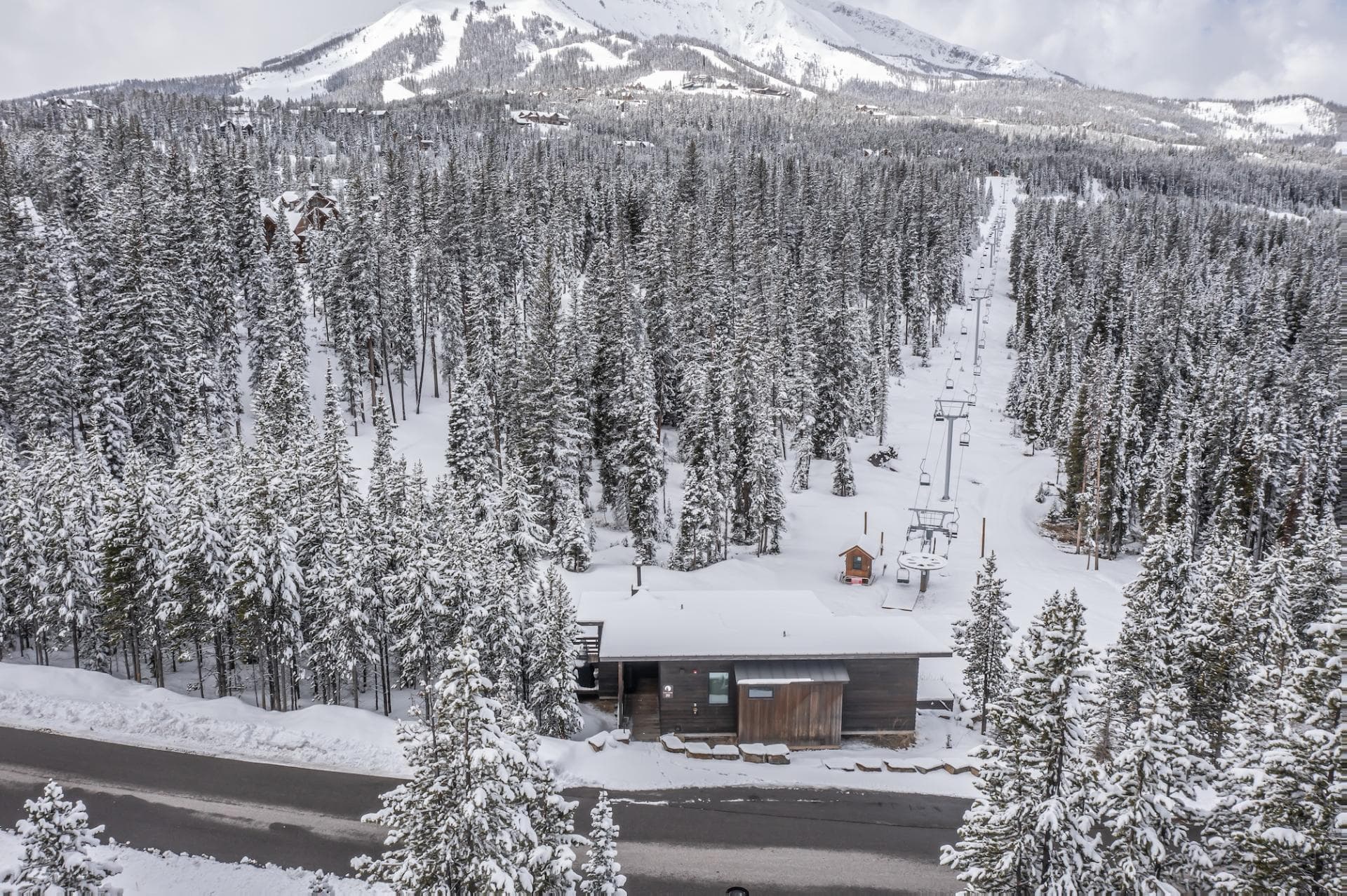 Lake Cabin #20 - Image 34