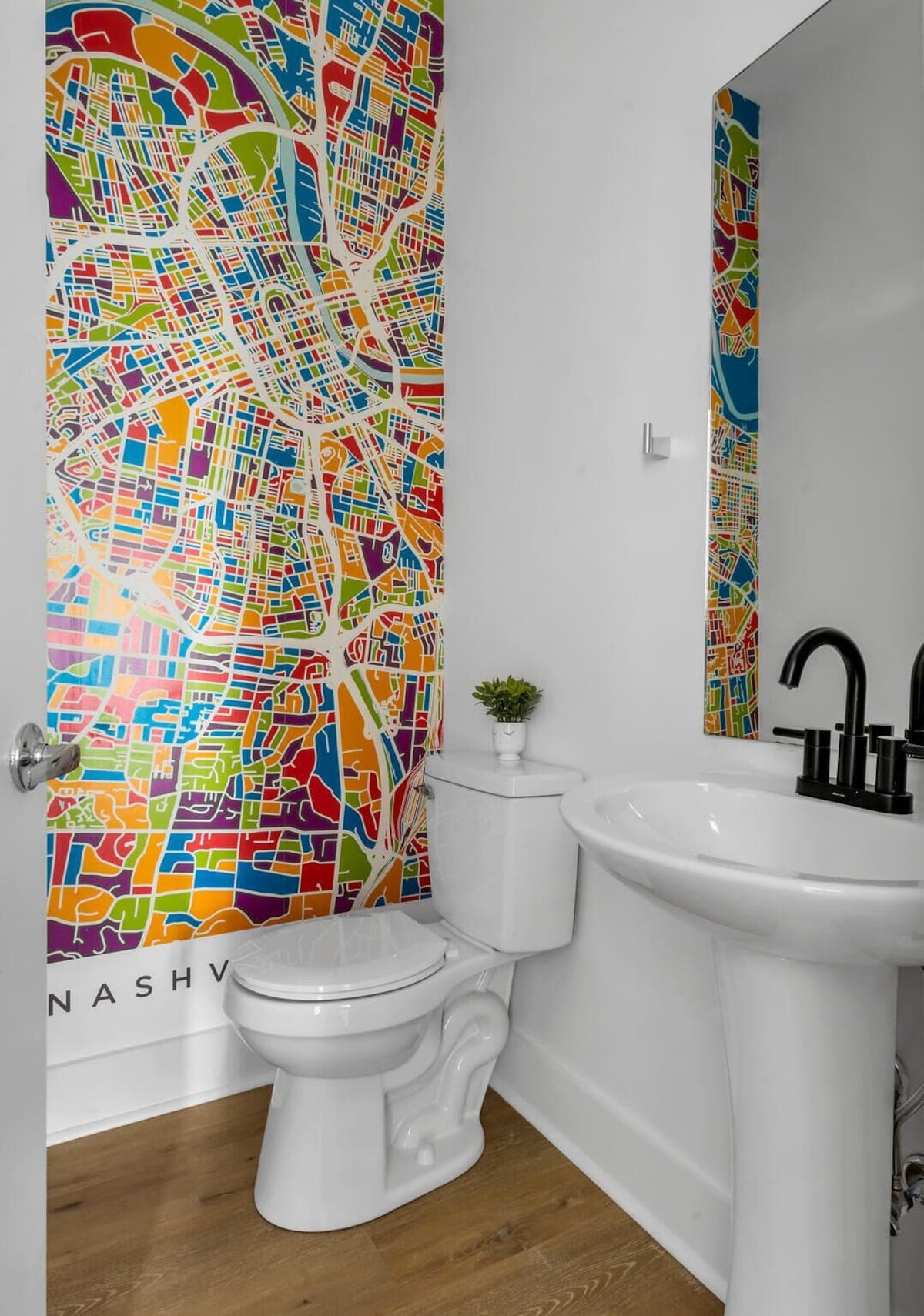 Era's House - Image 13