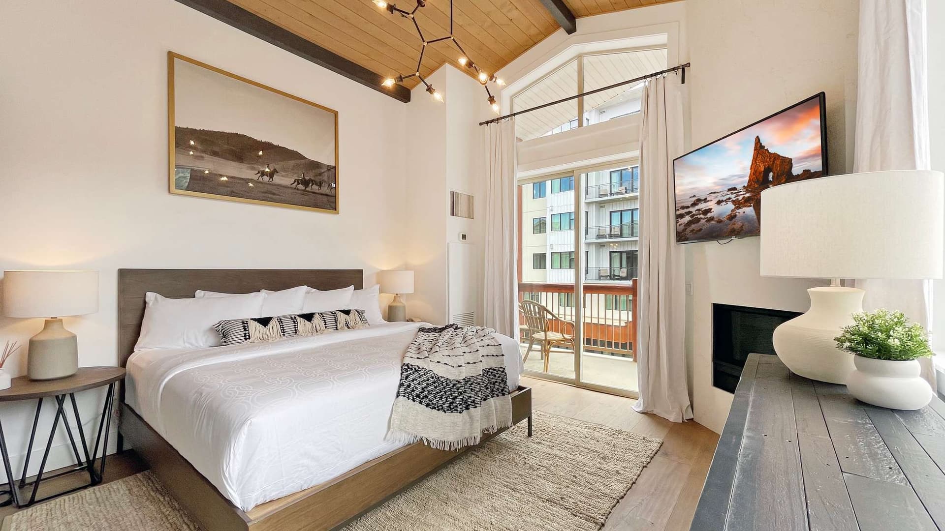 Sneaux Shack - Image 22