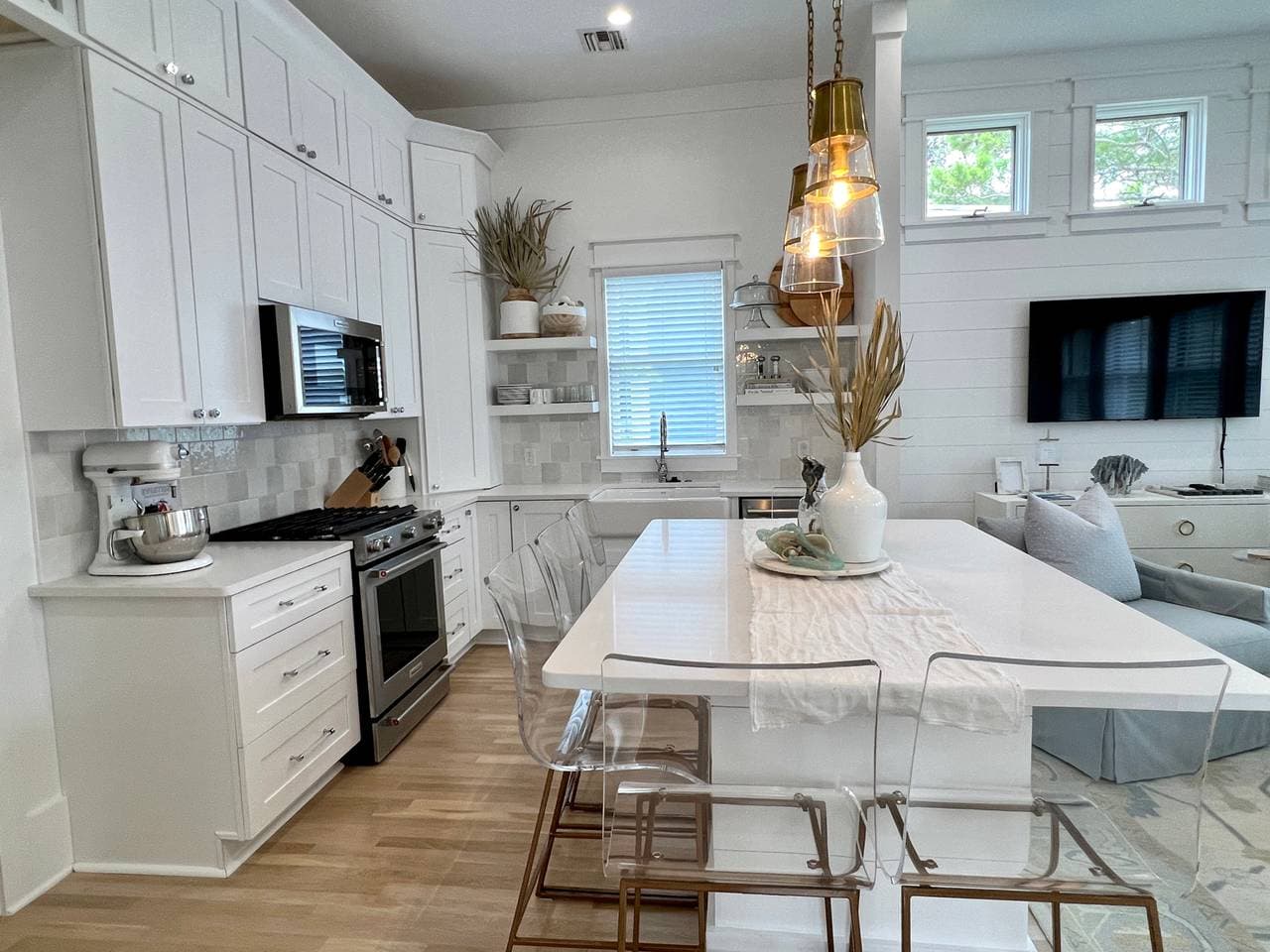 Toes in the Water Home - Image 18