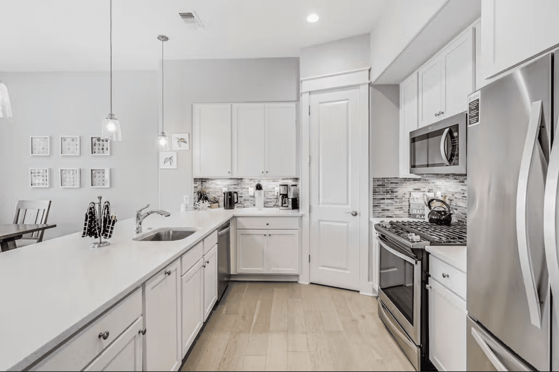 Sunset and Bay Home - Image 3