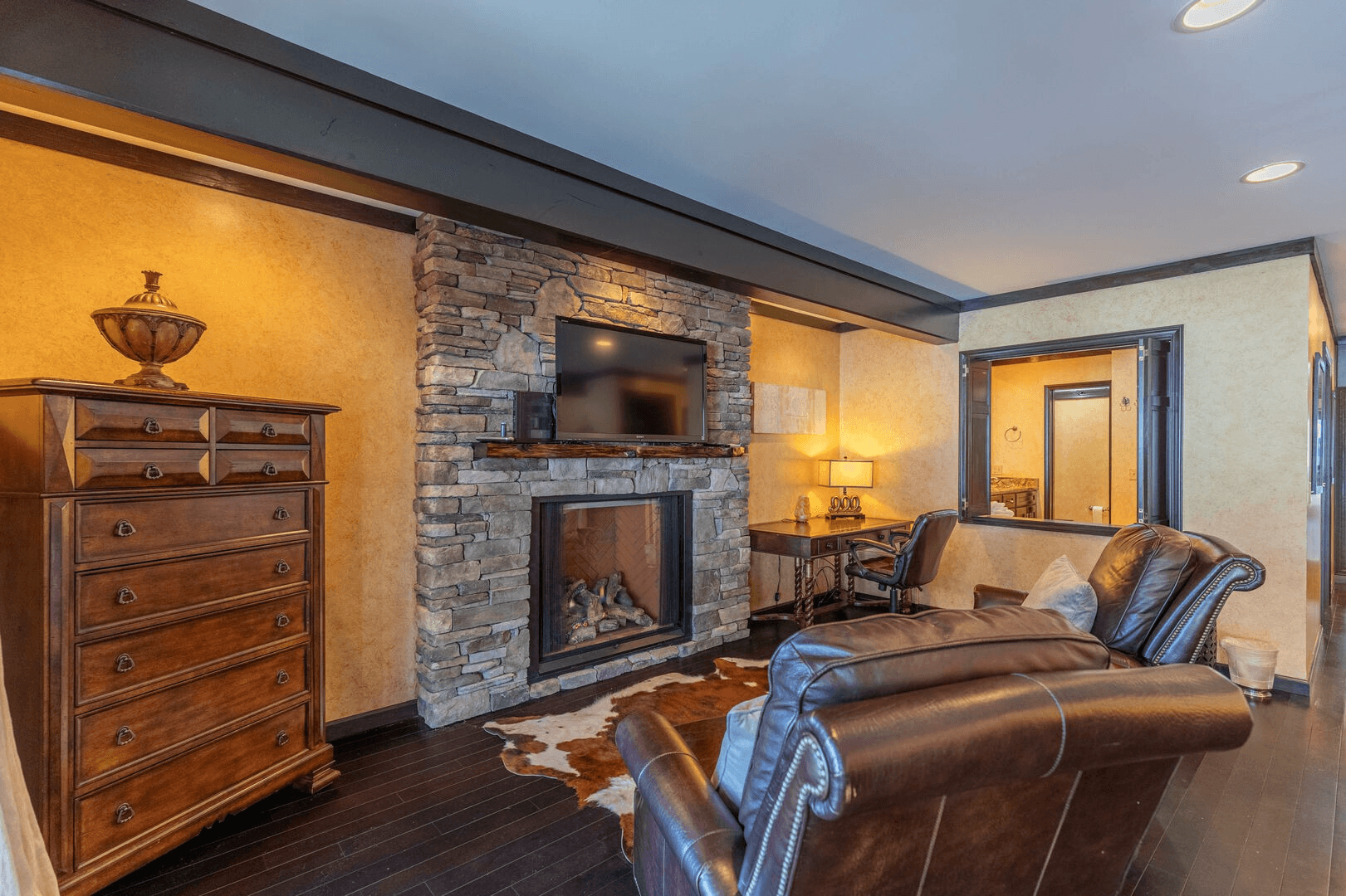 Halftime Haus - Image 24