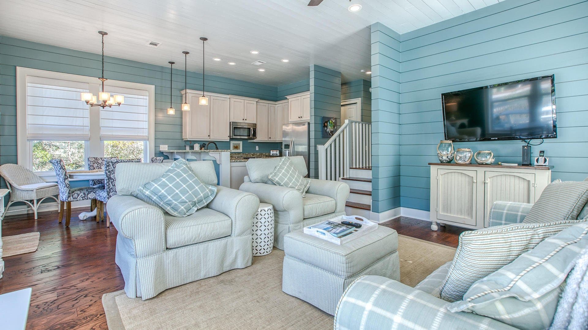 Shades of Blue House - Image 4