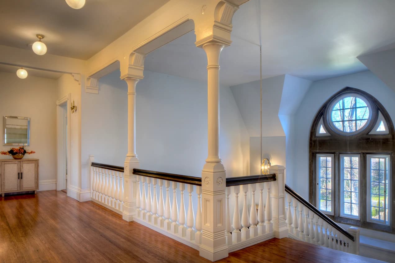 Cliffside Estate - Image 31