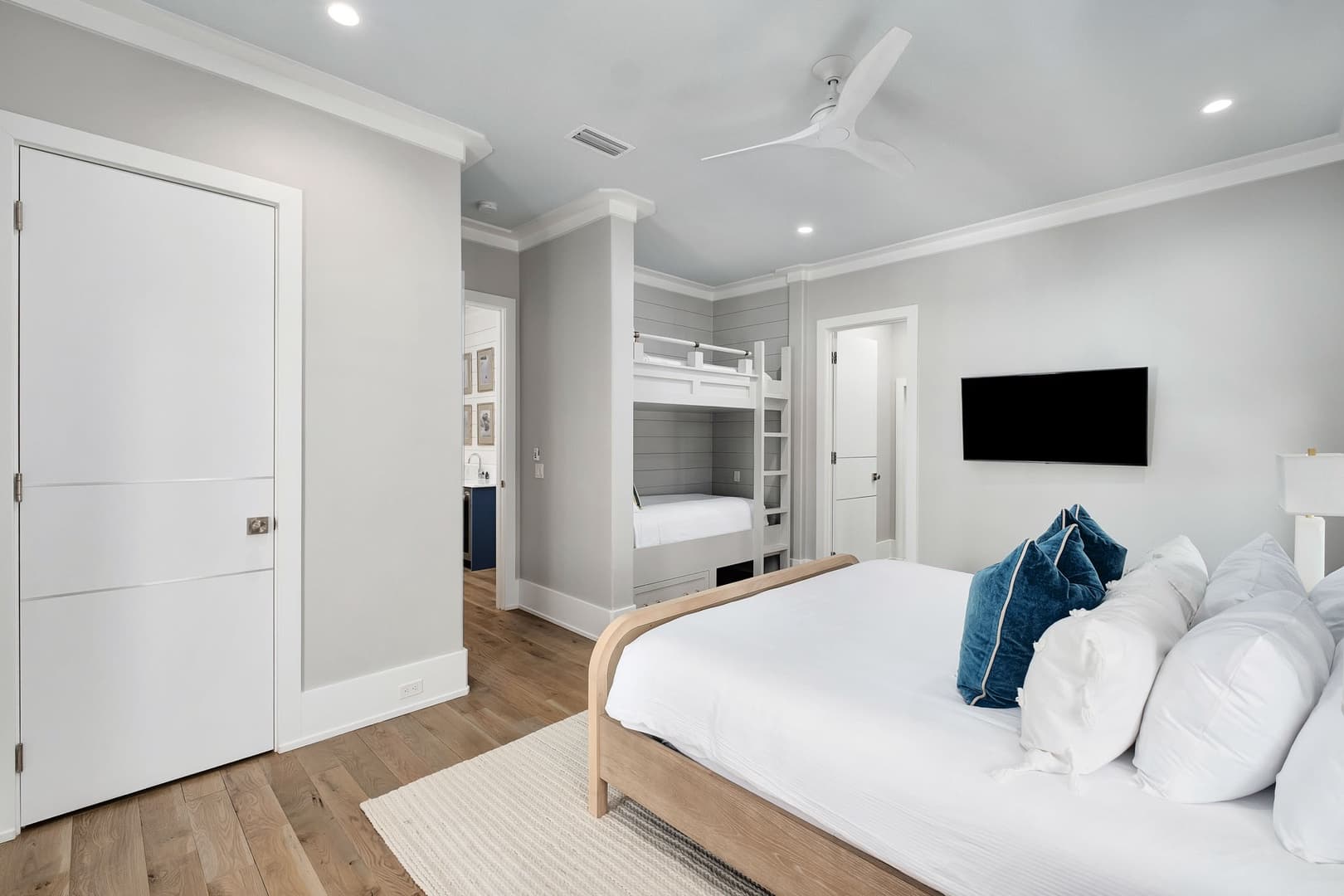 Coastal Dream - Image 29