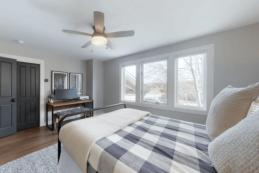 Fraser River Retreat - Image 10