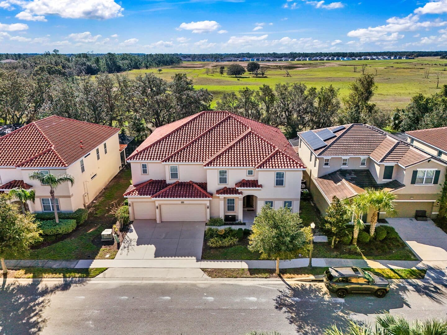 Grand View - Image 1