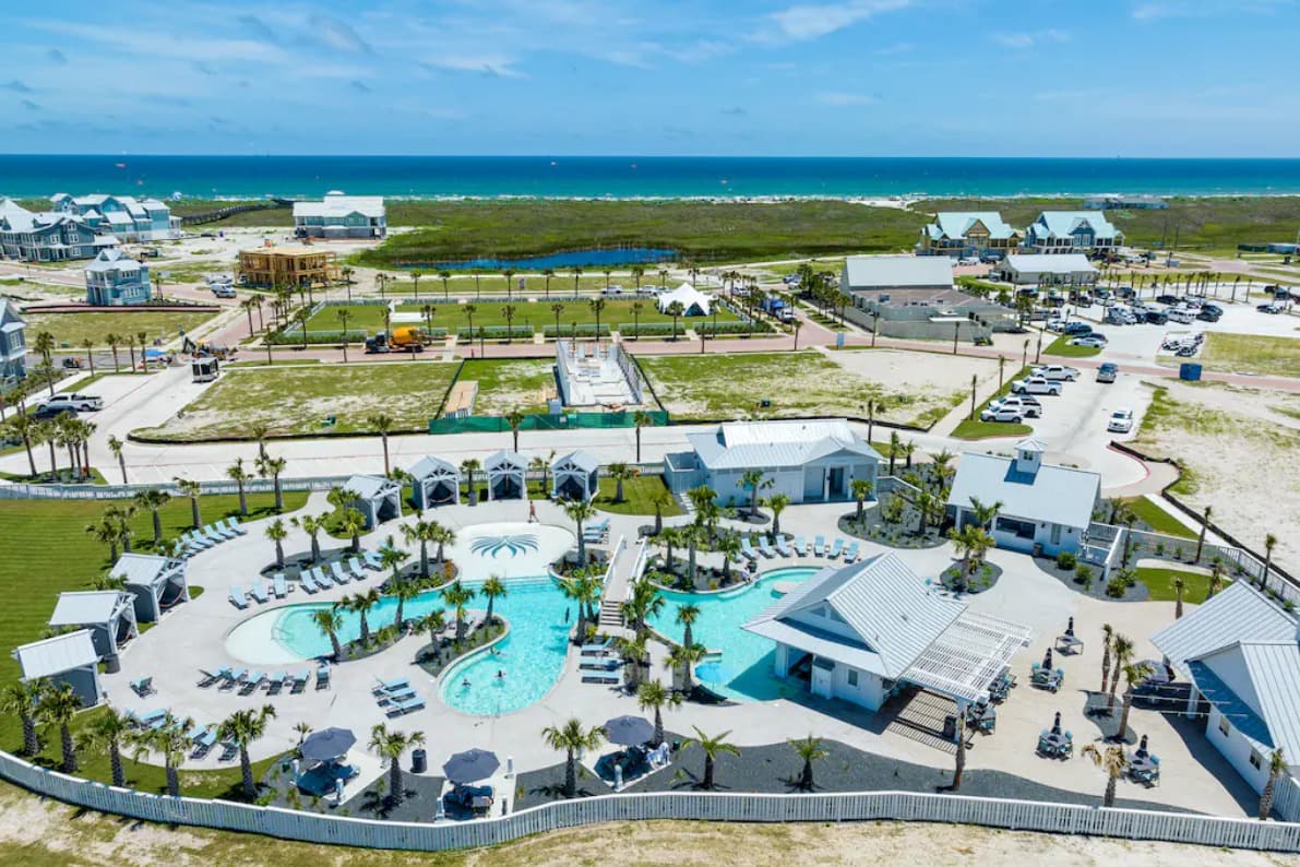 Coastal Charm House - Image 24