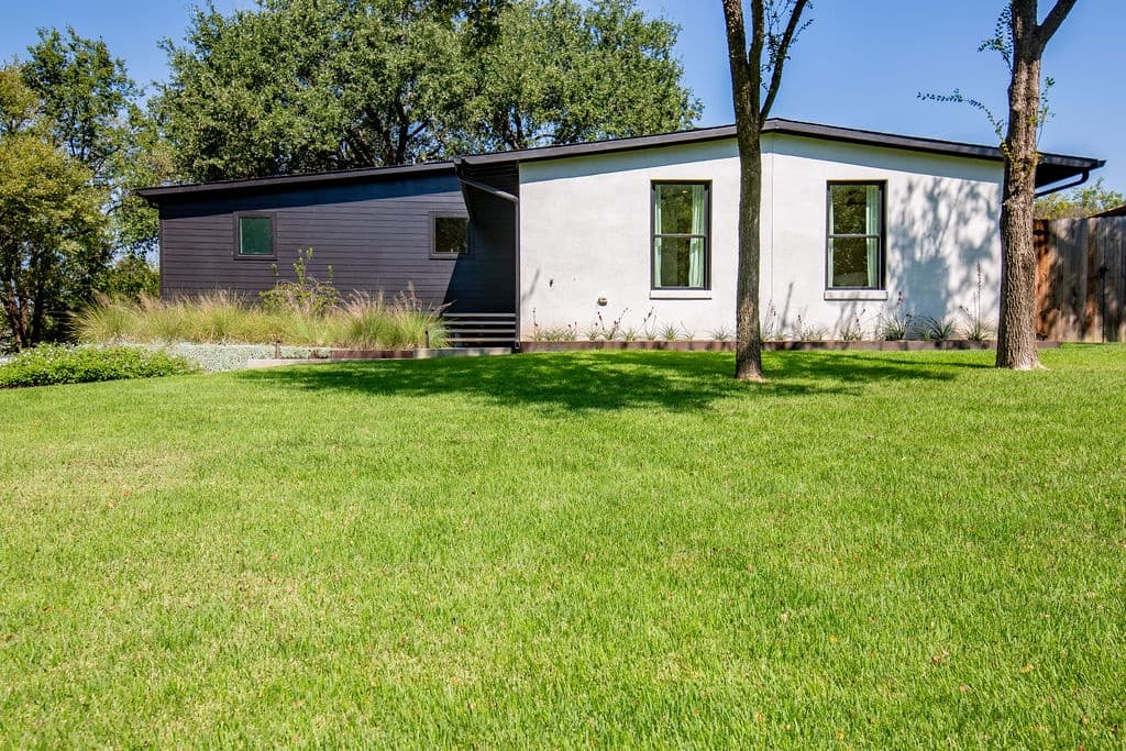 Westlake Hills Designer House - Image 40