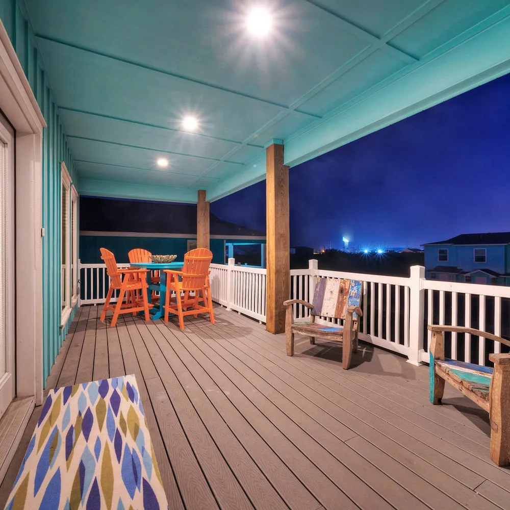 Bourbon Breeze - Image 36