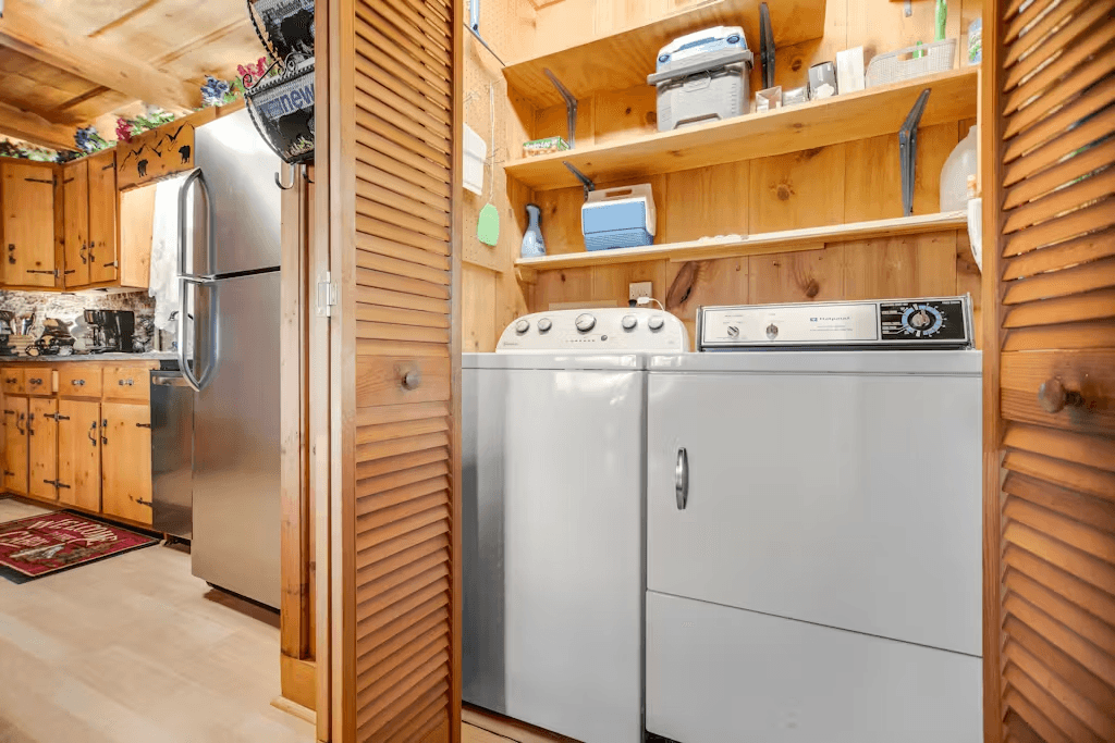 Black Bear Cabin - Image 15