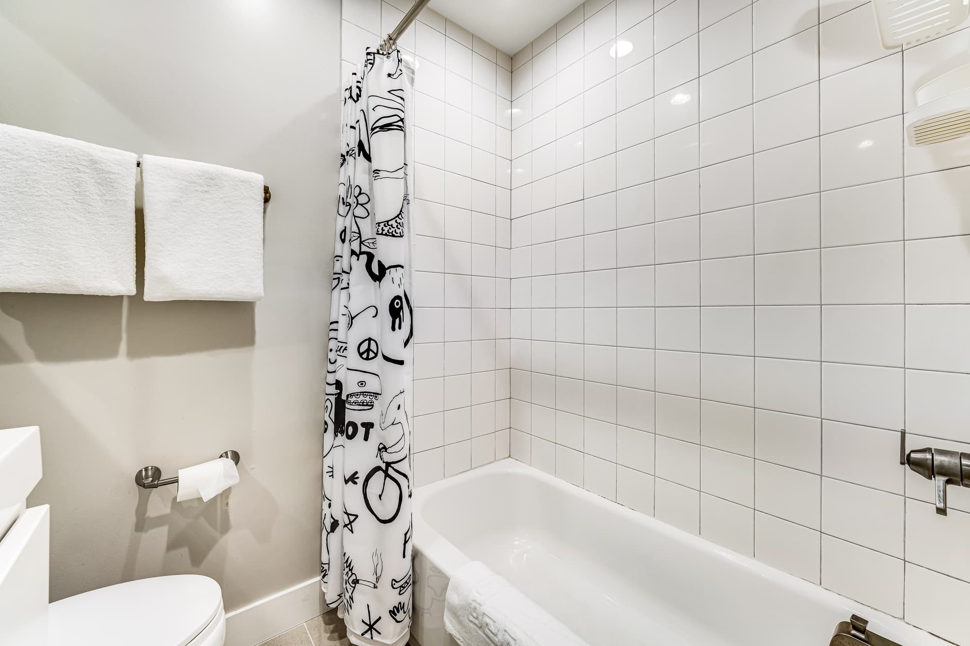 Blue Cactus Getaway - Image 24