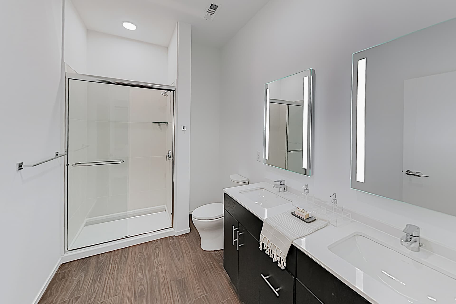 Green Illume Home - Image 12