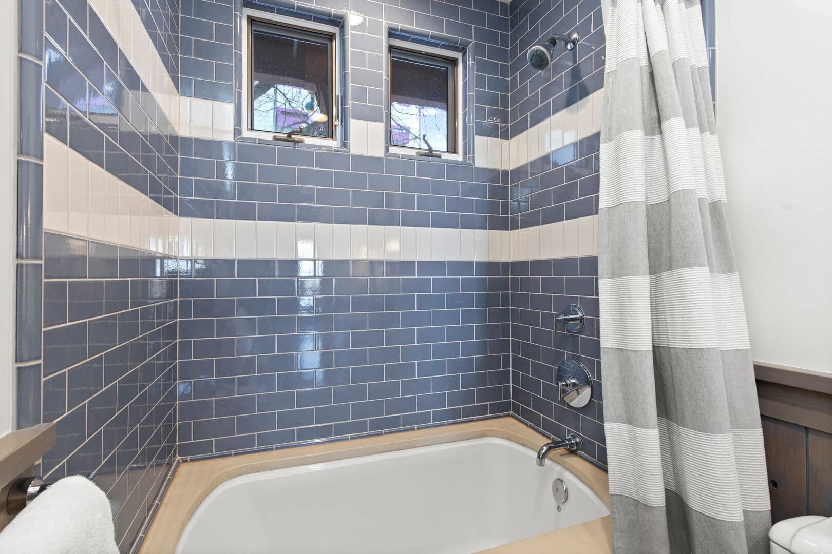 Woodside House - Image 17