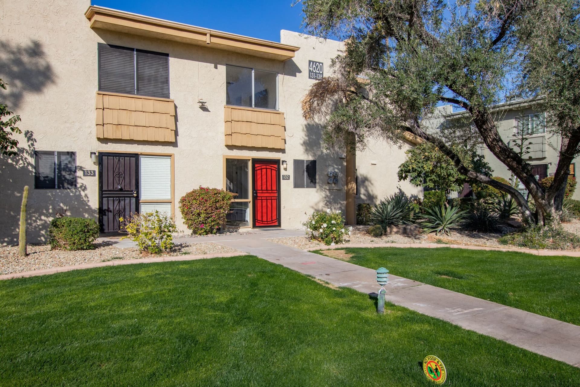 Camelback Townhouse - Image 4