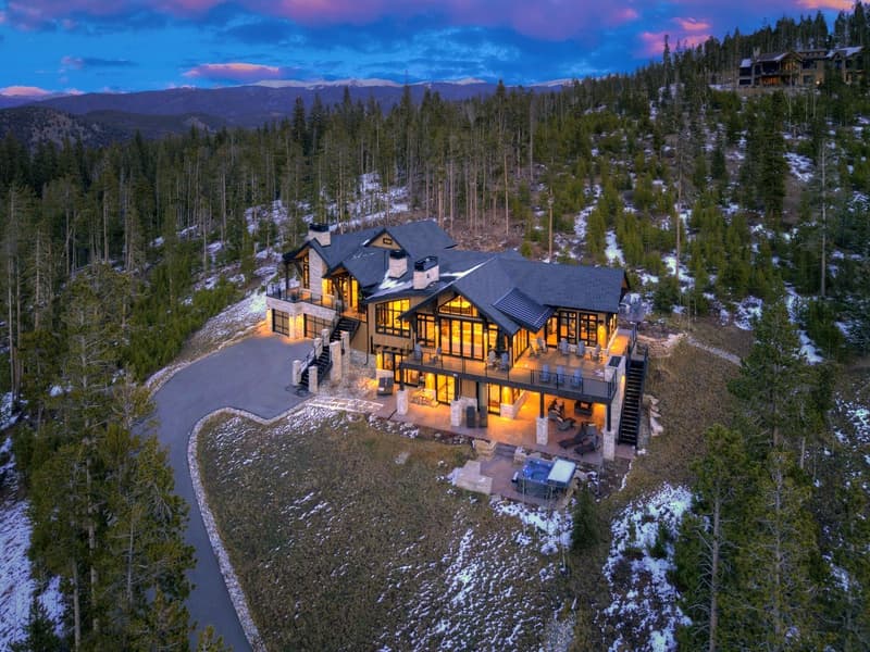 Crowne Summit Estate - Image 1