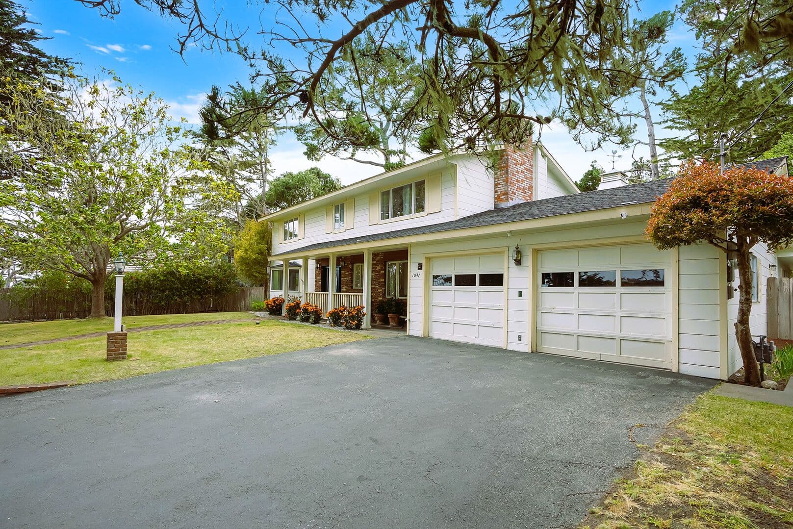 Pebble Modern Home - Image 44