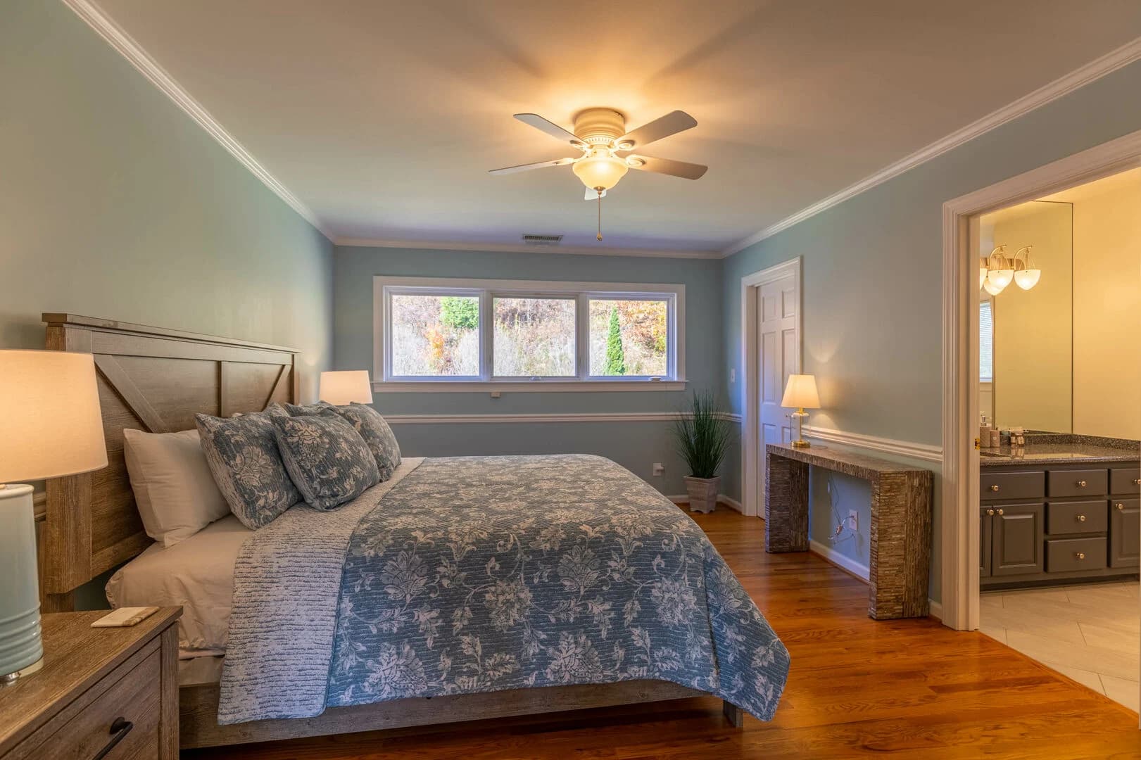 Boone Gem - Image 24