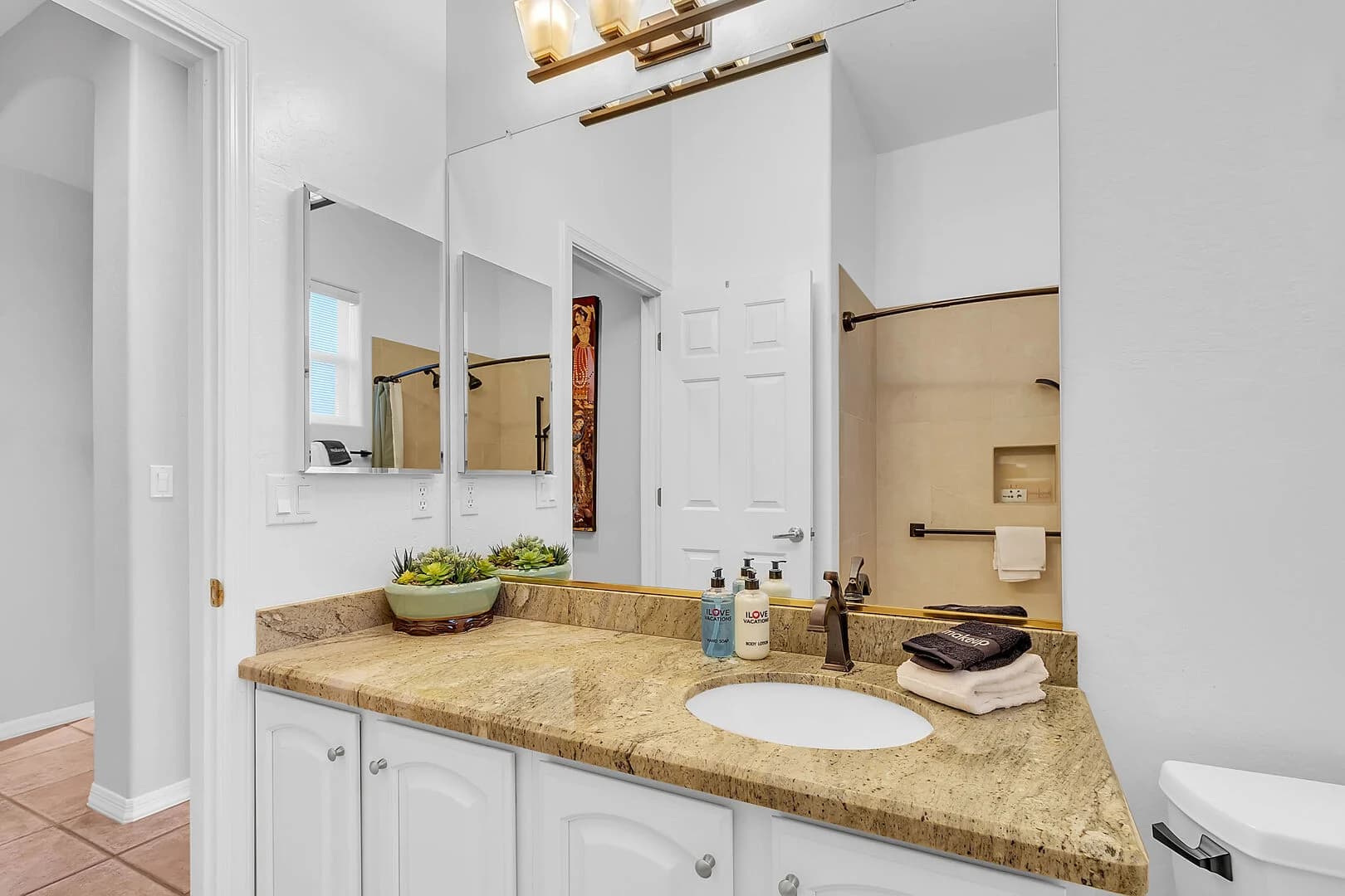 Scottsdale Redbird - Image 29