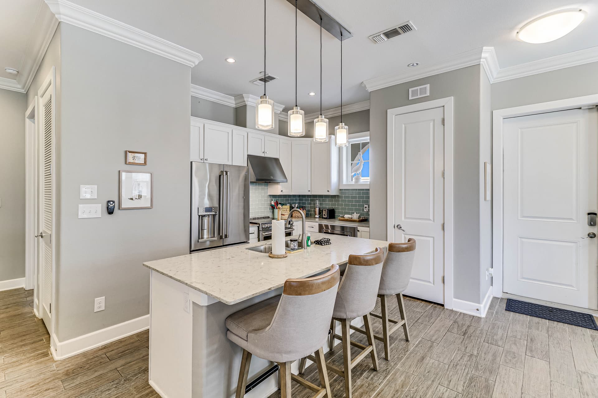 Blue Sea Gate Residence - Image 6