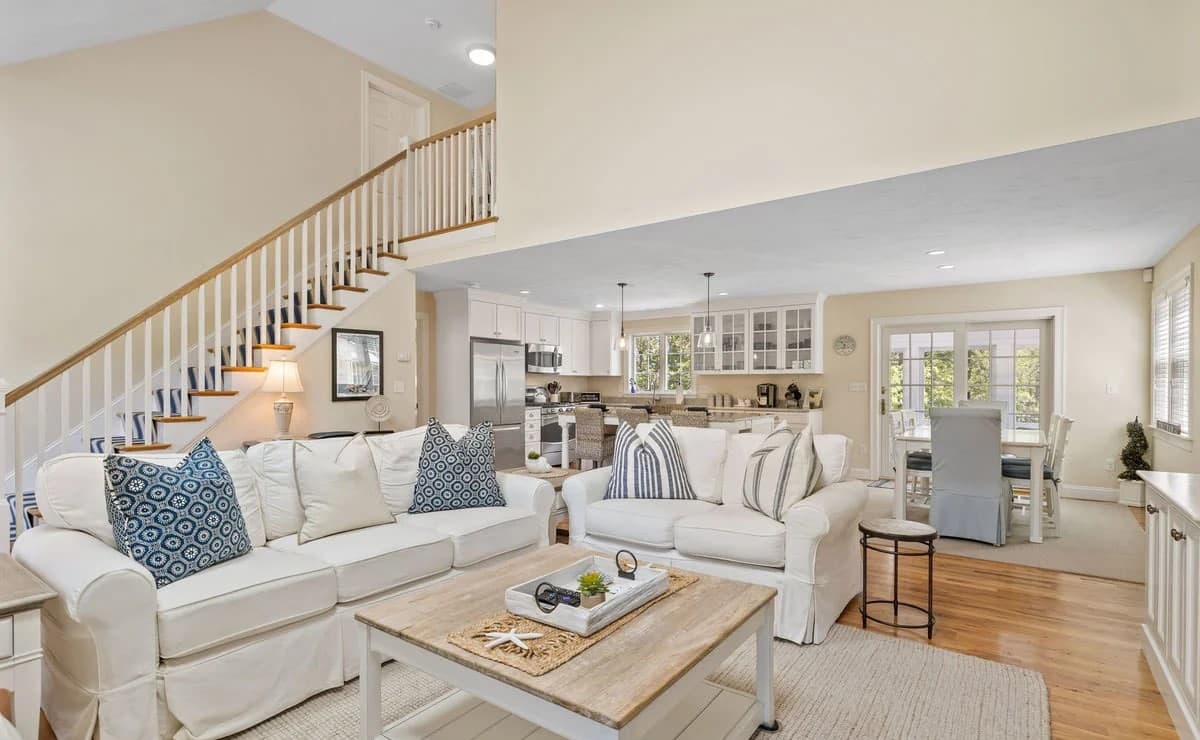 Barefoot Bungalow - Image 6