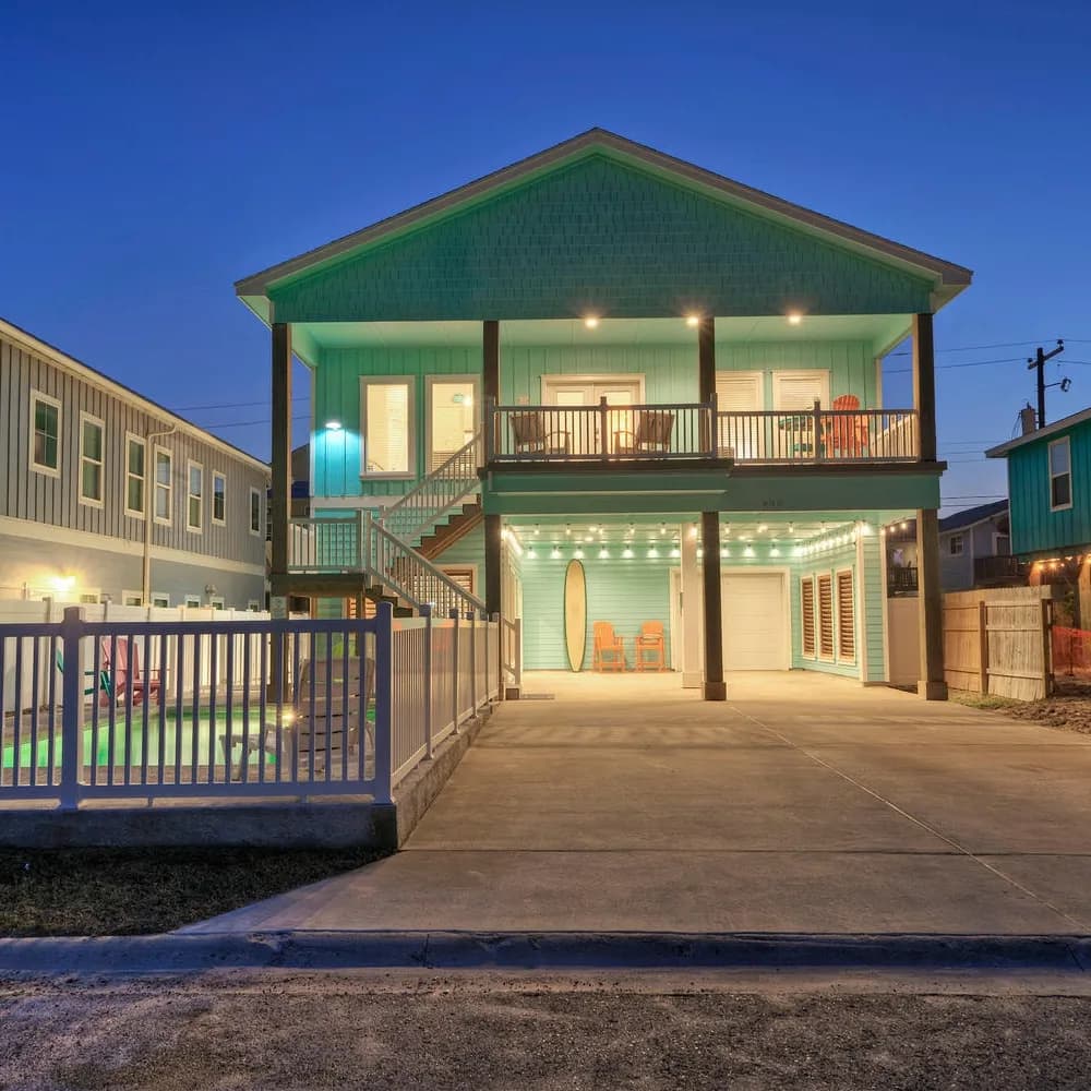 Bourbon Breeze - Image 41