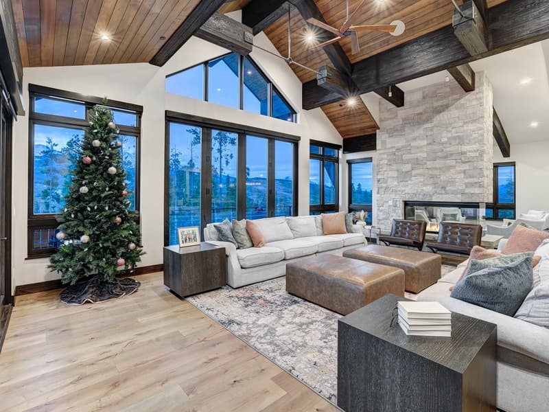 Crowne Summit Estate - Image 4
