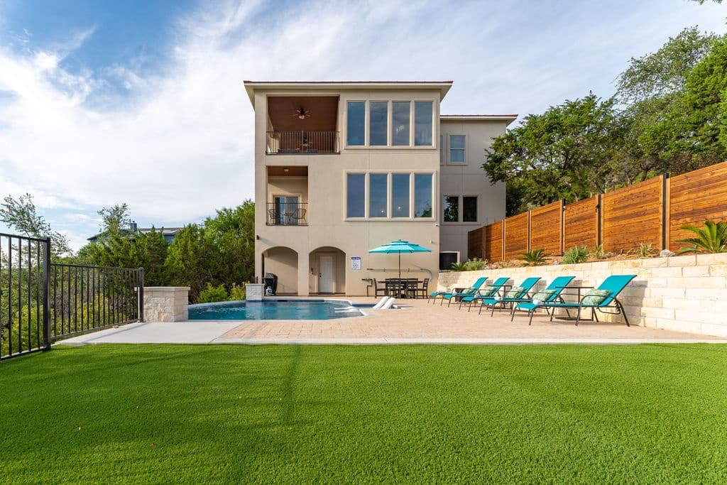 Taking in the View House - Image 43