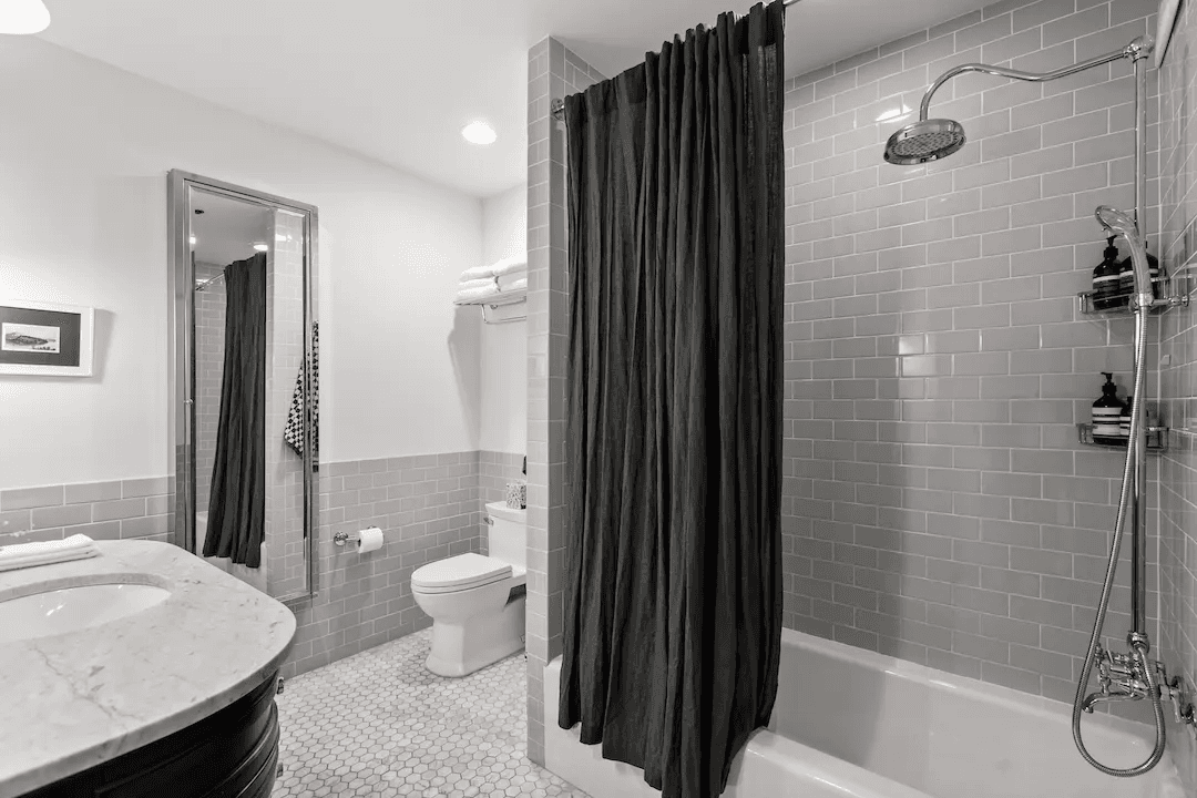 Vanderbilt Residence - Image 5