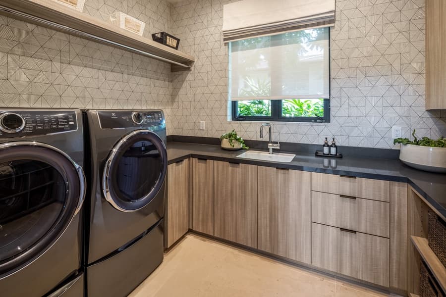 Diamond Head Grand Escape - Image 42