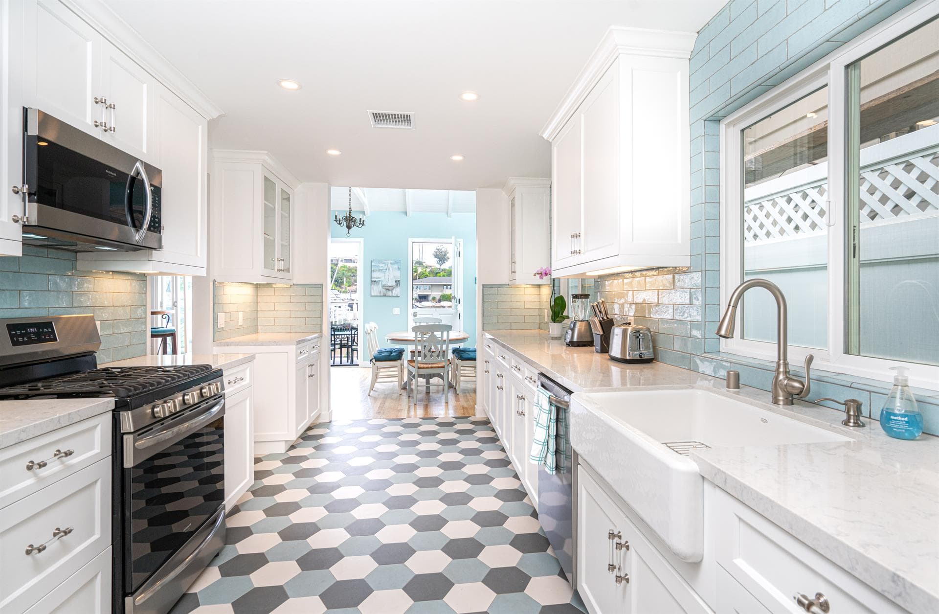 Sunset Sail - Image 5