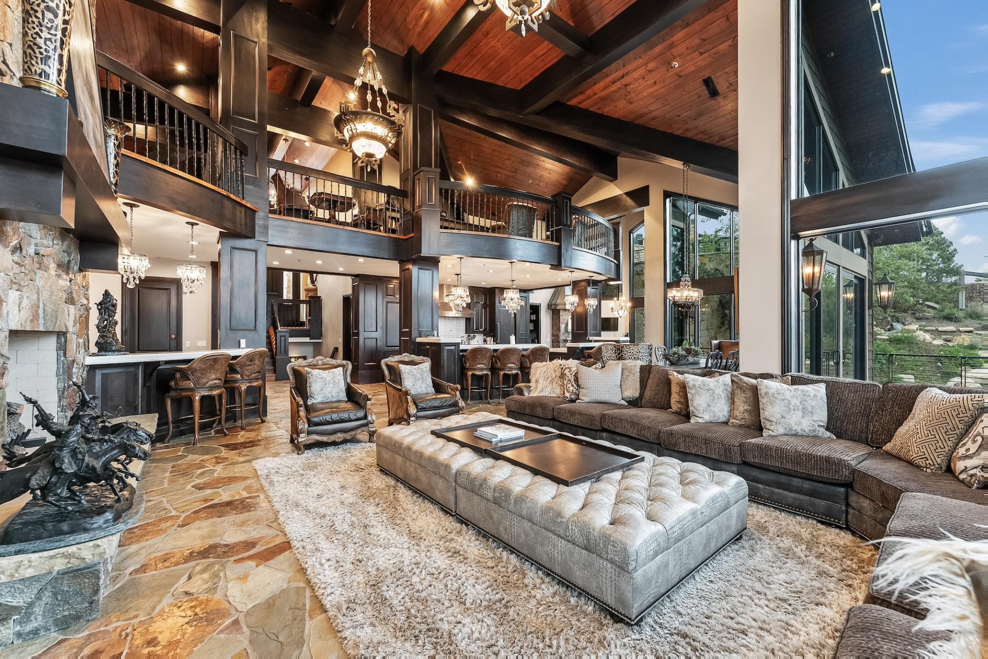 Sky Ridge Retreat - Image 4