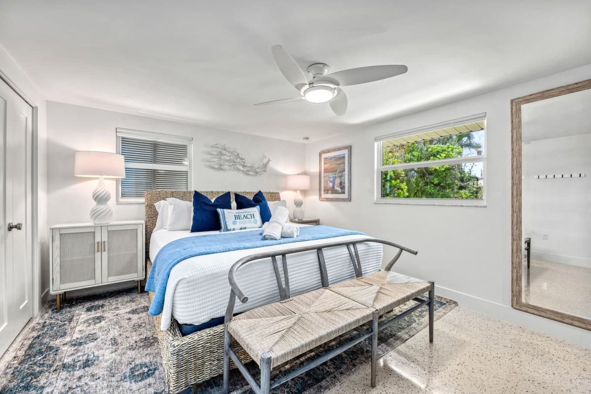 Beach Palm House - Image 20