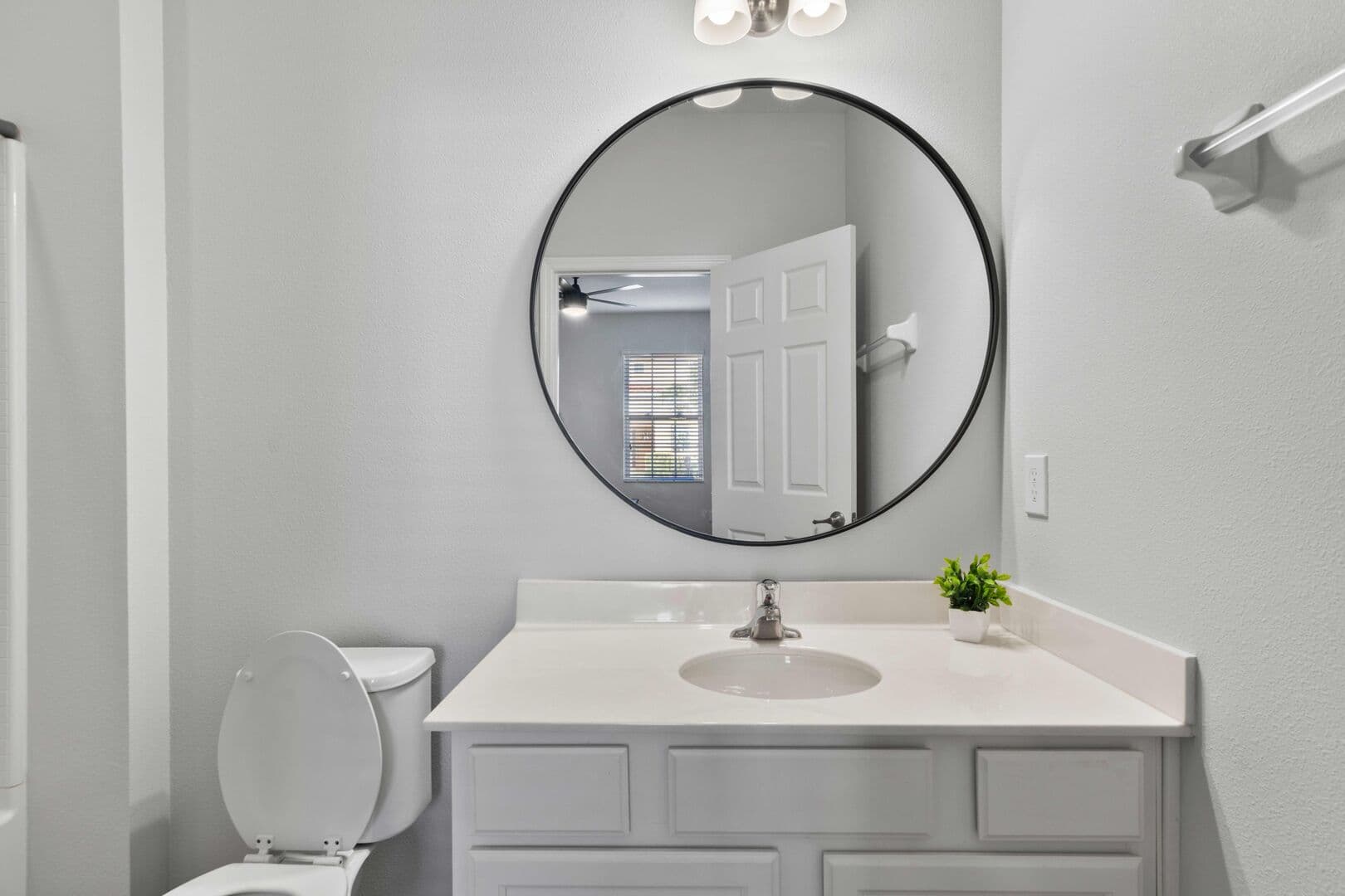 Grand View - Image 53