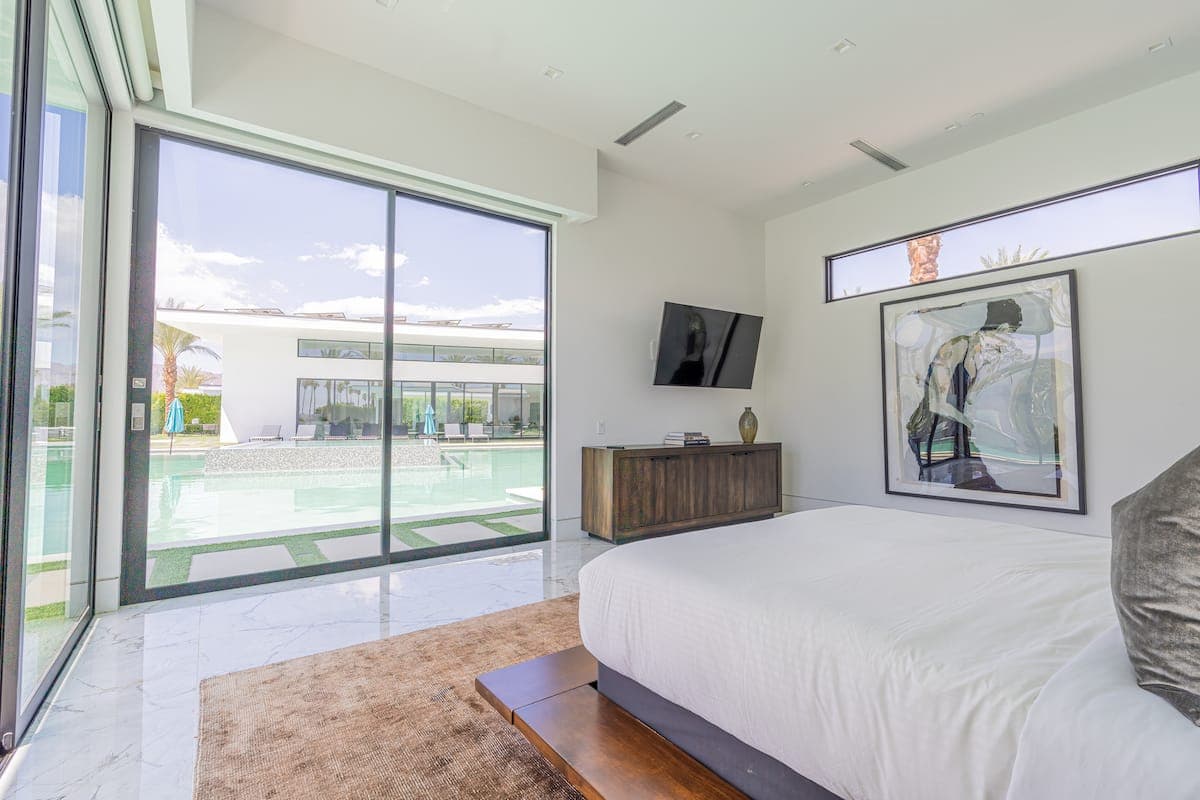 Bravo Villa #10 - Image 20