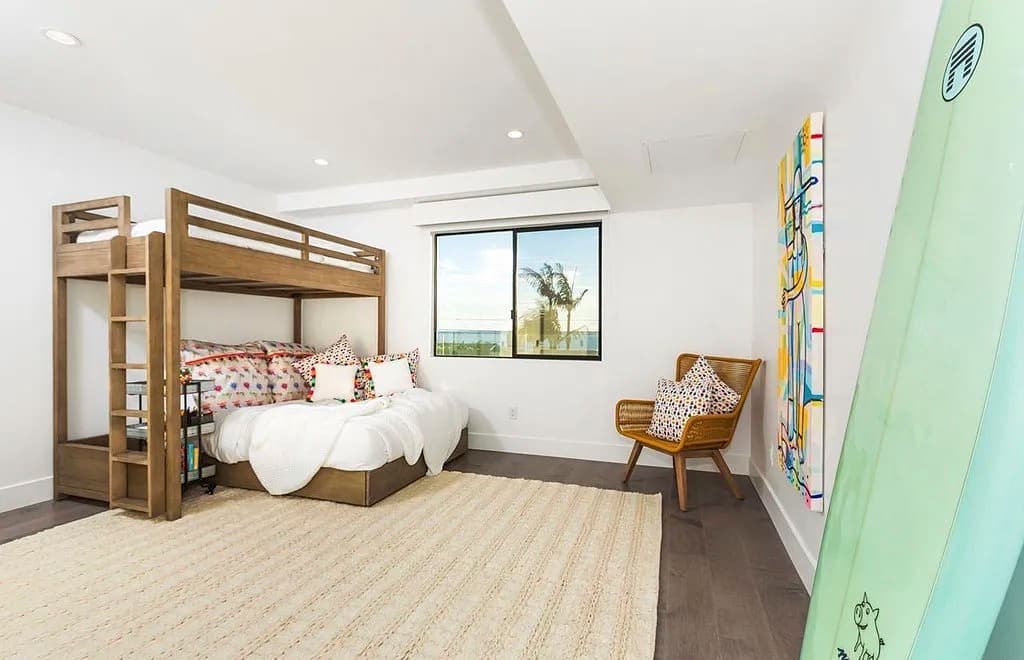 Ocean Pearl - Image 37