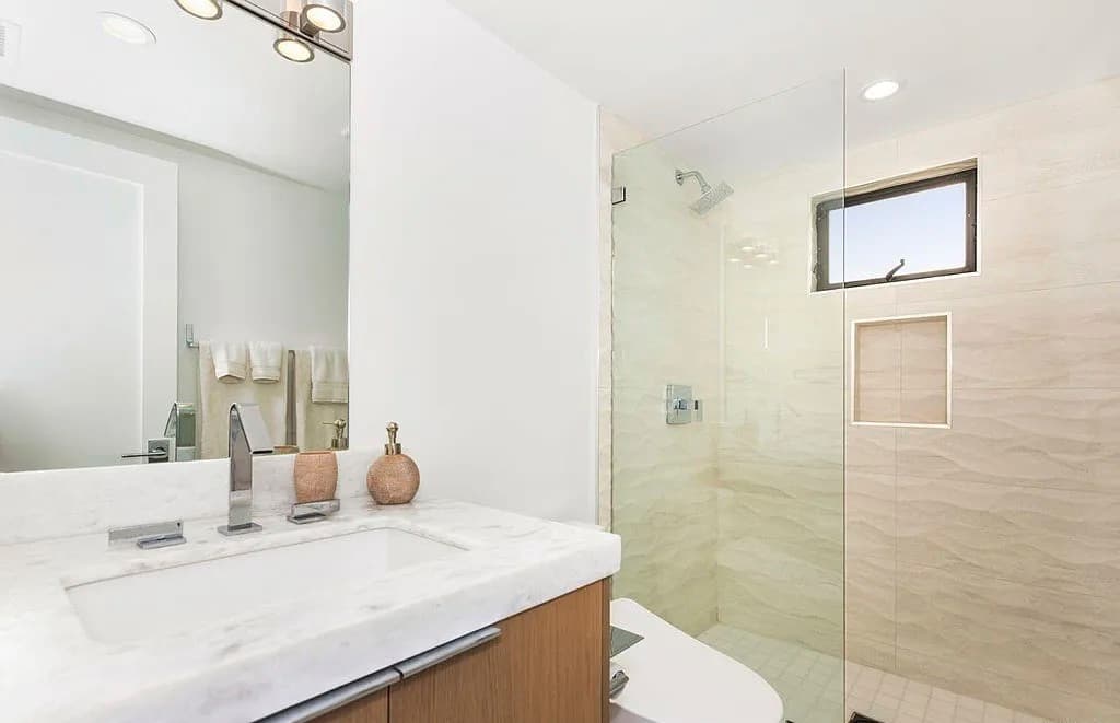 Ocean Pearl - Image 40